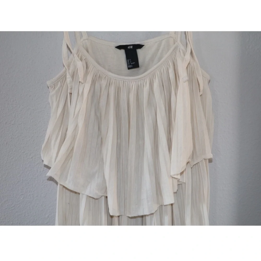H&M Ruffle Tank Top - Picture 7 of 7